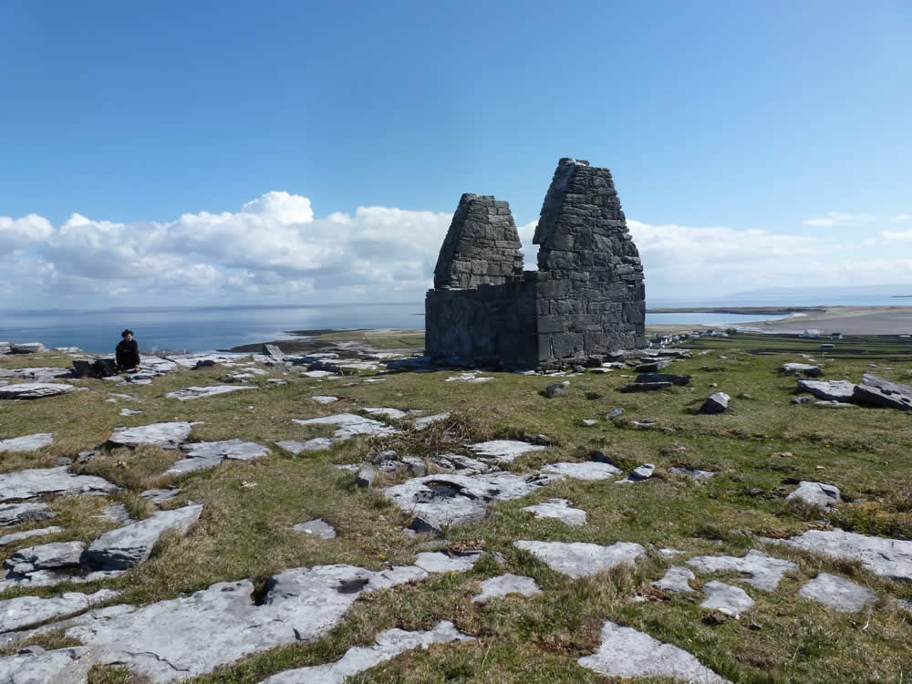 Tempel Bennan, Inis Mór